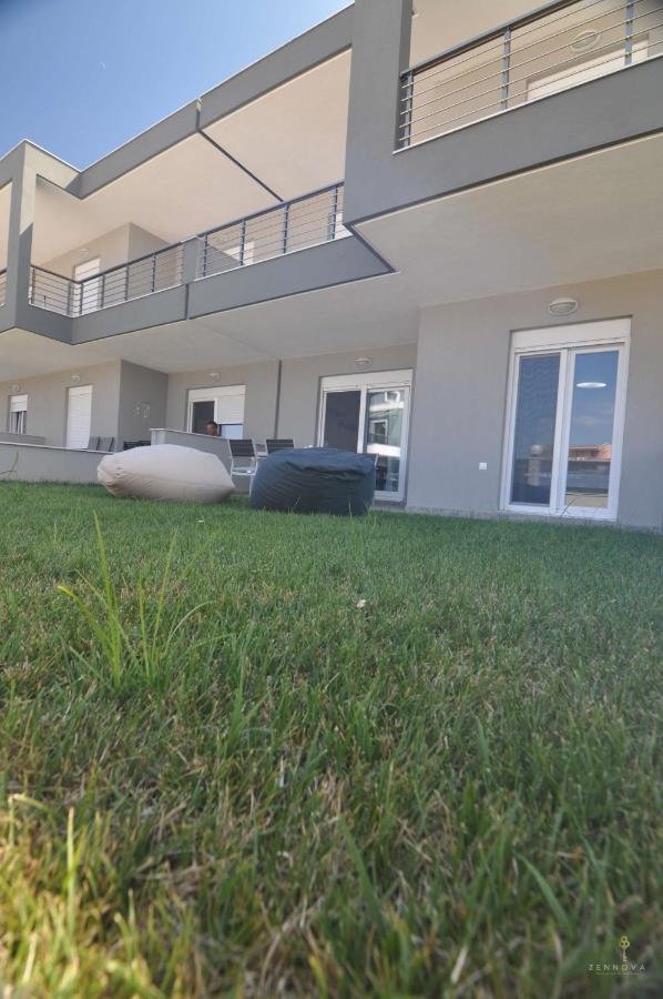 Zennova #24, Flow Nikiti Family Apt エクステリア 写真