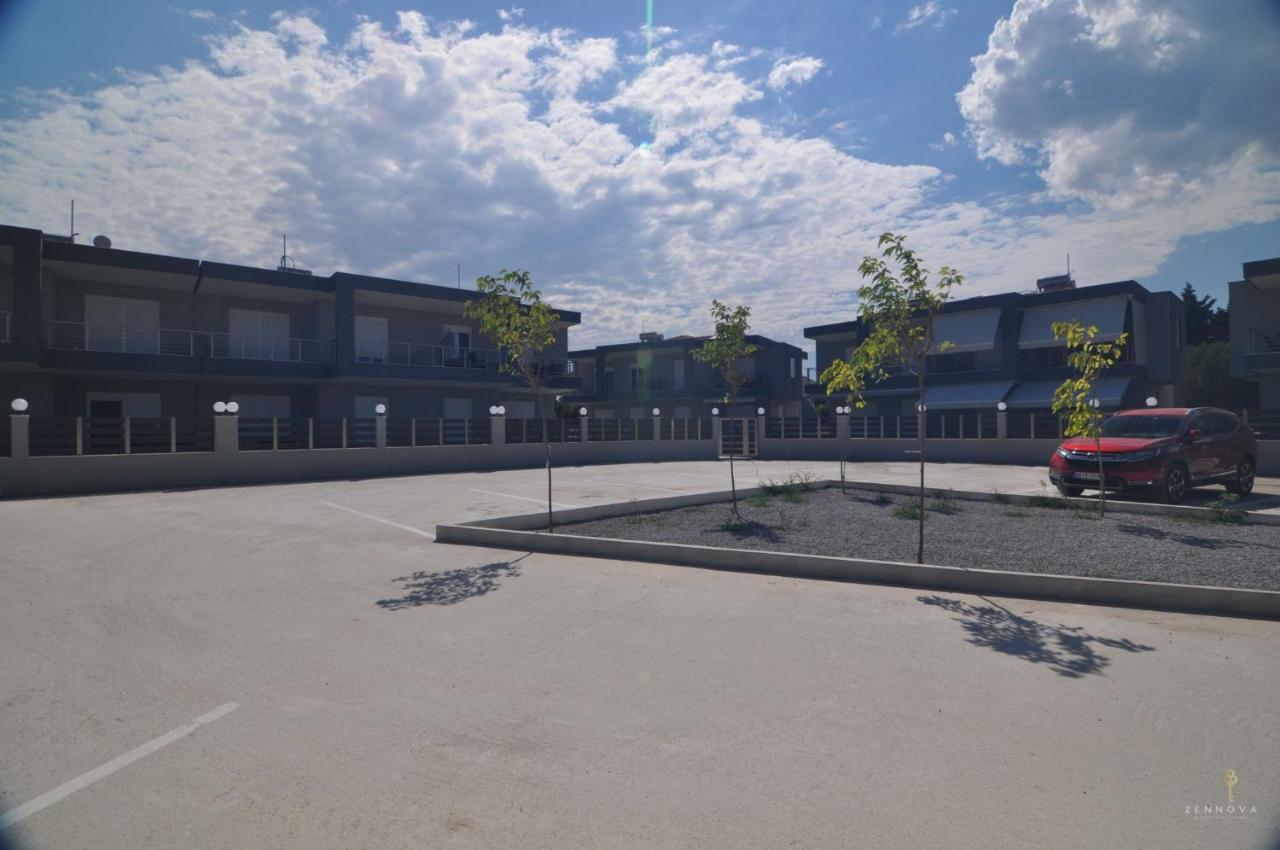 Zennova #24, Flow Nikiti Family Apt エクステリア 写真